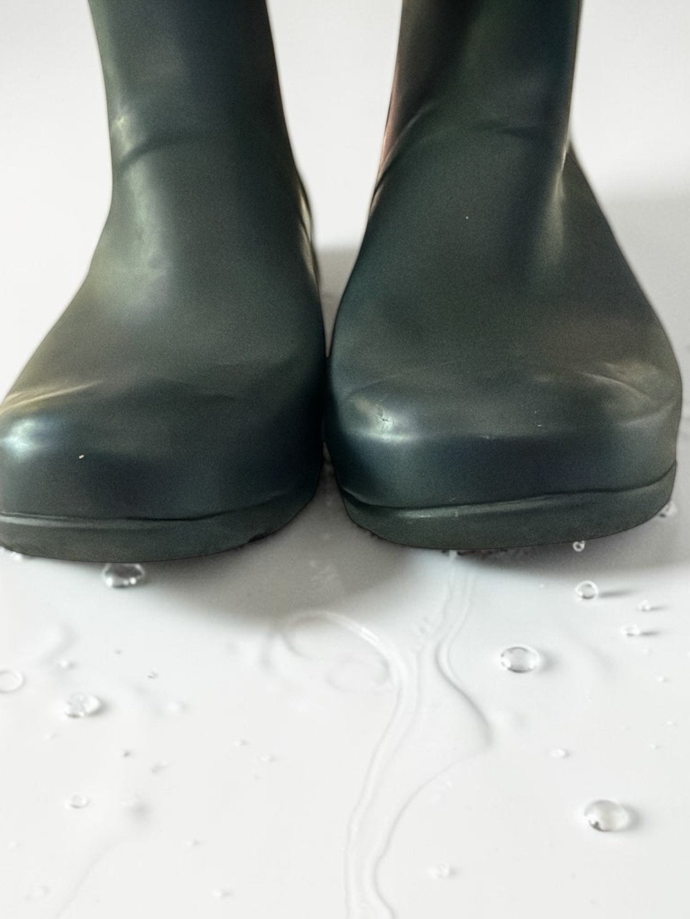 Hunter Women's Original Tour Foldable Tall Rain Boots (WFT1026RMA) - Size 11 - Picture 10 of 11